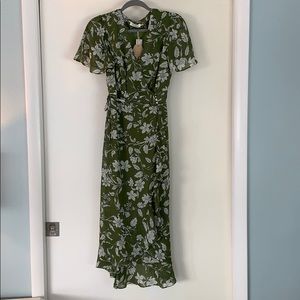 Green midi wrap dress medium